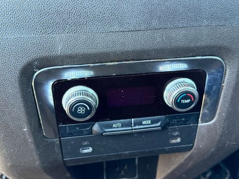 Used 2022 GMC Yukon SLT image 31