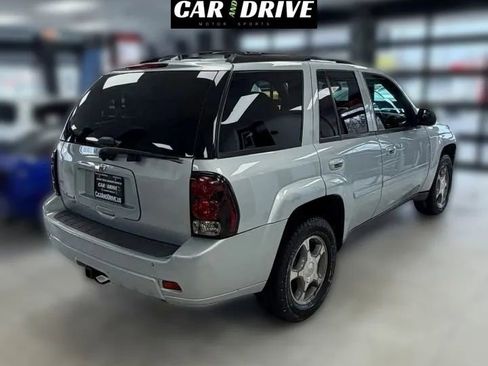 Used 2008 Chevrolet TrailBlazer LT w/ Sun And Sound Package image 4