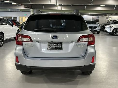 Used 2017 Subaru Outback 2.5i AWD/4WD image 5