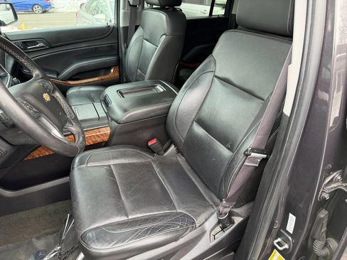 Used 2015 Chevrolet Suburban LTZ image 27