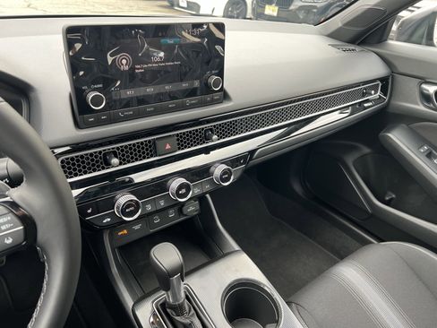 Used 2025 Honda Civic Sport image 17