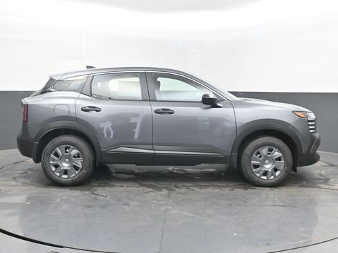 New 2026 Nissan Kicks S image 8