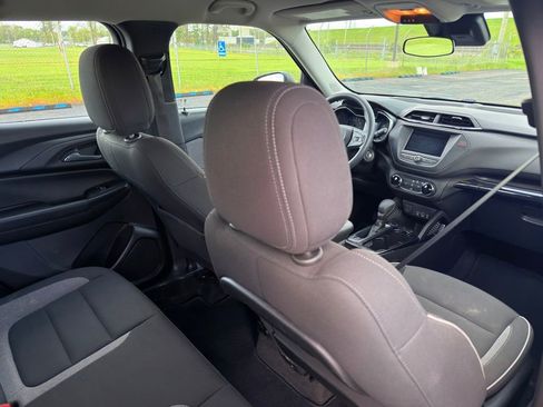 Used 2023 Chevrolet TrailBlazer LS FWD image 28