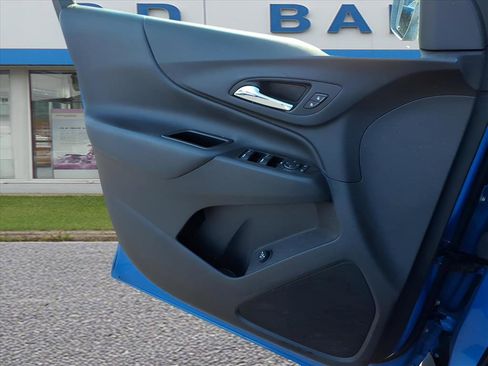 Used 2024 Chevrolet Equinox LT w/ LPO, Floor Liner Package image 11