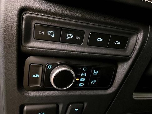 Used 2024 Ford F150 Lightning Platinum AWD/4WD image 30