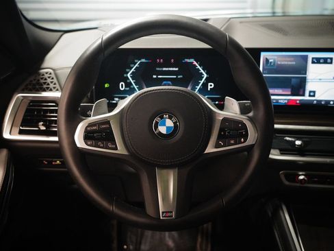 Used 2026 BMW X6 xDrive40i image 16