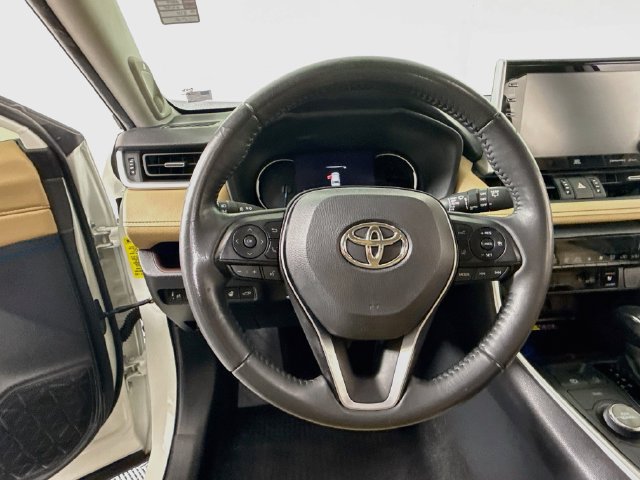Used 2022 Toyota RAV4 Limited AWD/4WD image 11