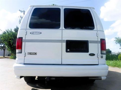 Used 2000 Ford E-150 and Econoline 150 RWD image 11
