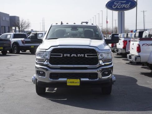 Used 2024 RAM 3500 Big Horn image 3