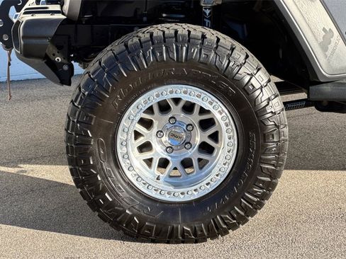 Used 2020 Jeep Gladiator Rubicon image 33