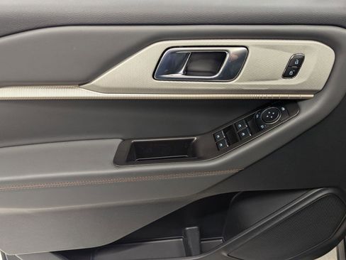 New 2026 Ford Explorer Active w/ Active Comfort Package AWD/4WD image 10