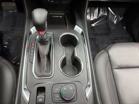 Used 2023 Chevrolet Traverse RS image 19