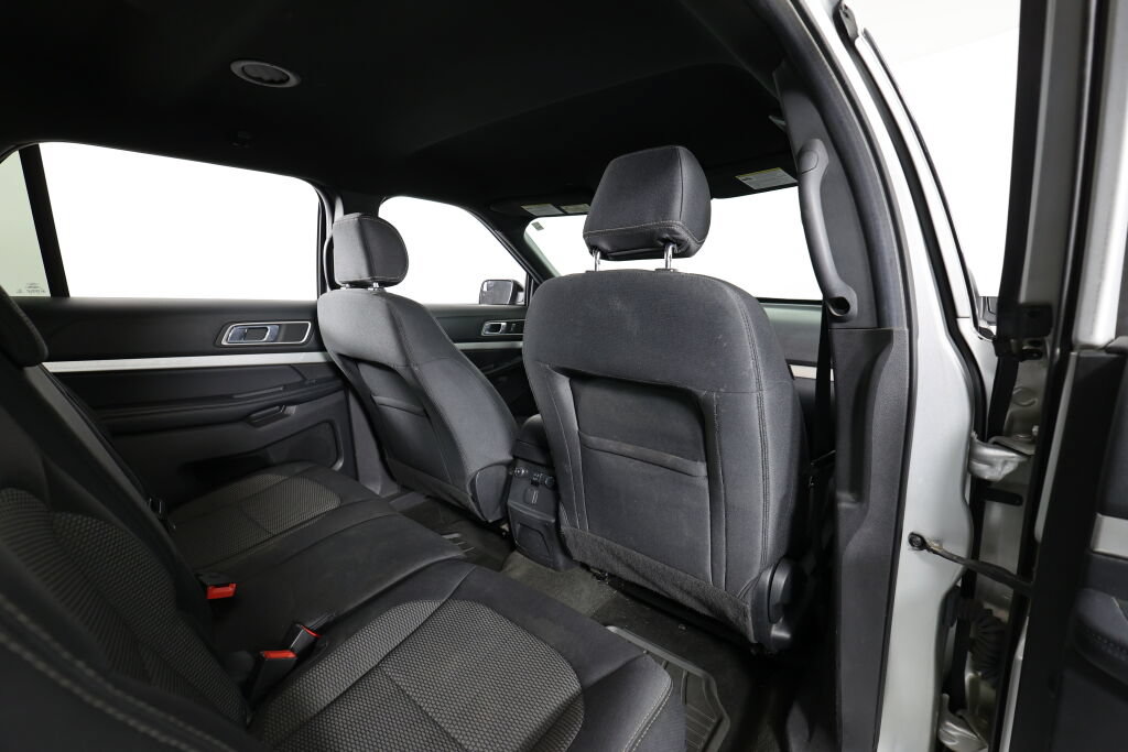 Used 2017 Ford Explorer XLT AWD/4WD image 19