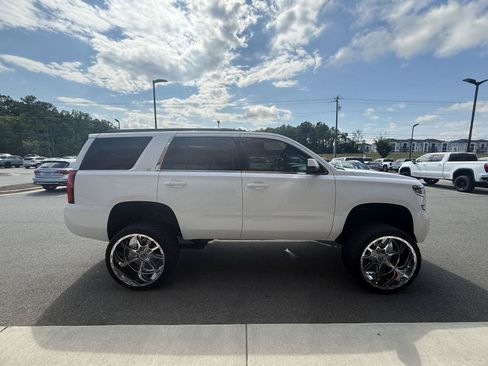 Used 2018 Chevrolet Tahoe LT w/ Luxury Package AWD/4WD image 7