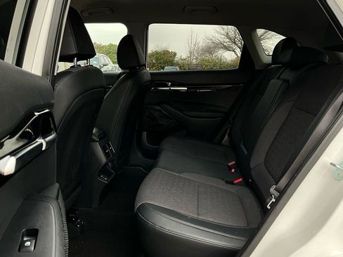 Used 2025 Kia Seltos S image 11