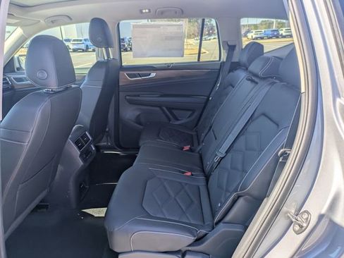 New 2026 Volkswagen Atlas SE FWD image 16