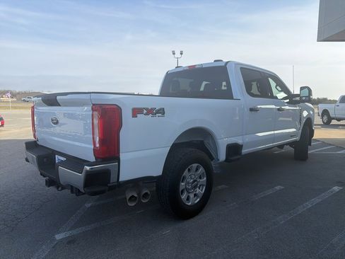 Used 2024 Ford F250 XLT w/ FX4 Off-Road Package image 5
