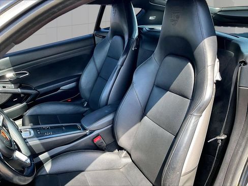 Used 2018 Porsche 718 Cayman S RWD image 5