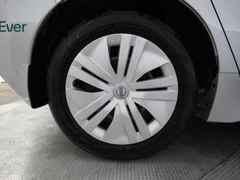 Used 2025 Nissan Leaf S FWD image 22