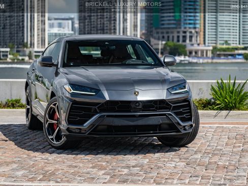 Used 2019 Lamborghini Urus AWD/4WD image 2
