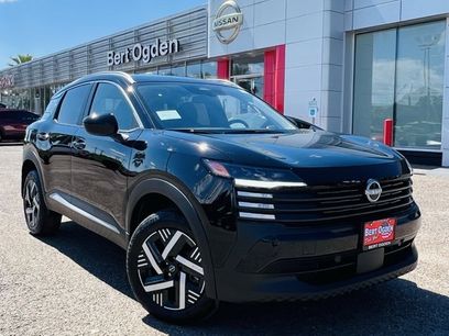 New 2026 Nissan Kicks SV