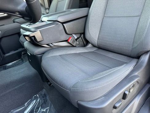Used 2023 Chevrolet Silverado 1500 LT AWD/4WD image 5