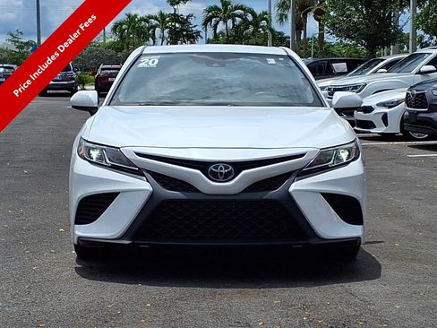 Used 2020 Toyota Camry SE FWD image 2