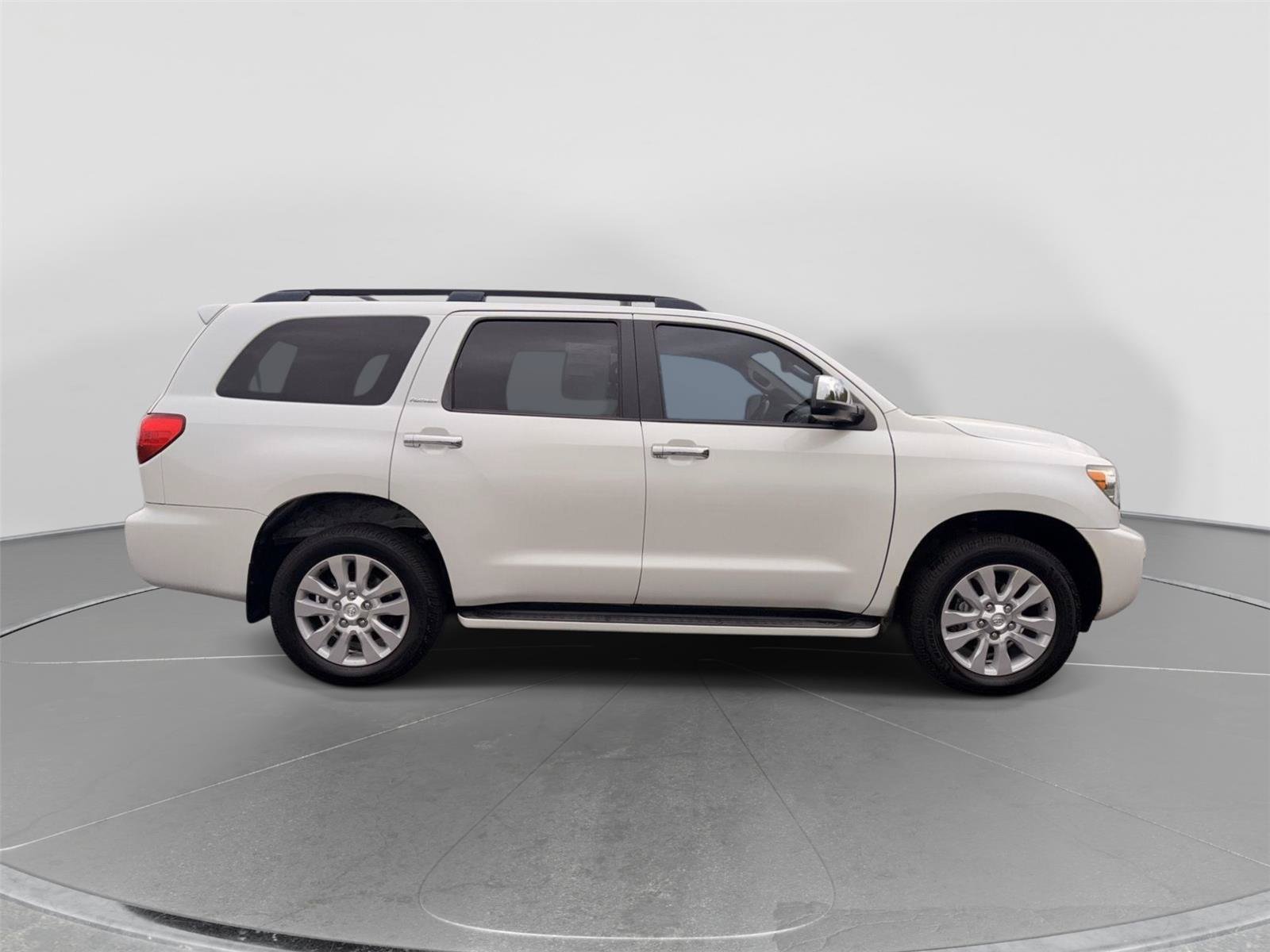 Used 2016 Toyota Sequoia Platinum AWD/4WD image 6
