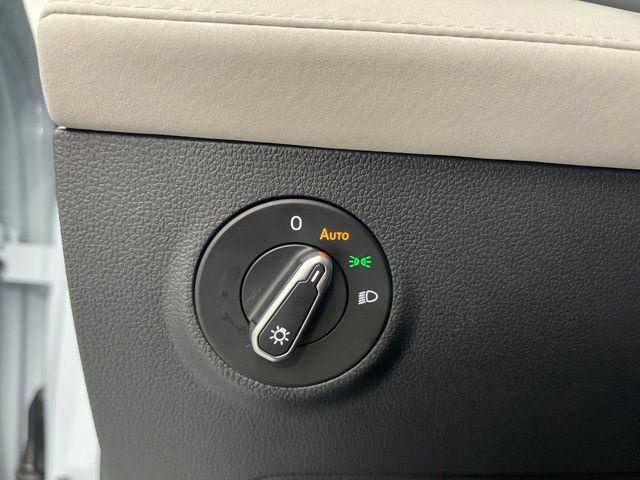 New 2027 Volkswagen Taos SE AWD/4WD image 20