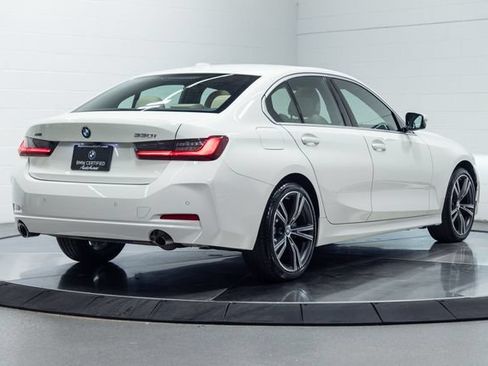 Used 2024 BMW 330i xDrive Sedan w/ Premium Package AWD/4WD image 10