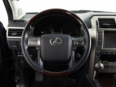 Used 2018 Lexus GX 460 Premium AWD/4WD image 34