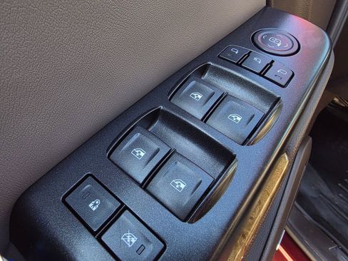 Used 2017 GMC Yukon Denali w/ Open Road Package image 11