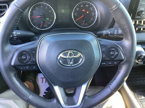 Used 2022 Toyota RAV4 XLE w/ XLE Grade Weather Package image 15