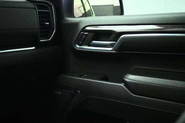 Used 2023 Chevrolet Silverado 1500 LTZ w/ Technology Package AWD/4WD image 44