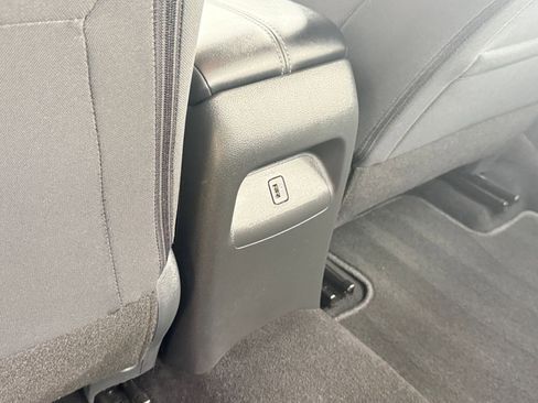 Used 2025 Nissan Sentra SV image 24