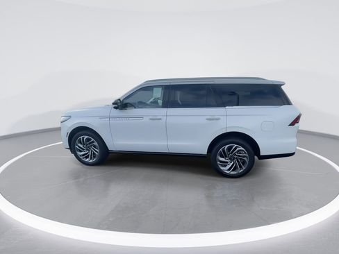 New 2025 Lincoln Navigator Reserve image 5