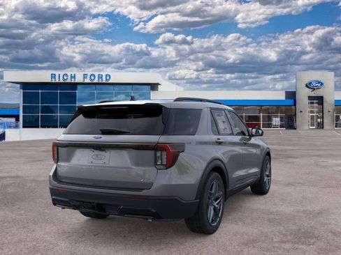 New 2026 Ford Explorer ST-Line w/ ST-Line Street Pack AWD/4WD image 8