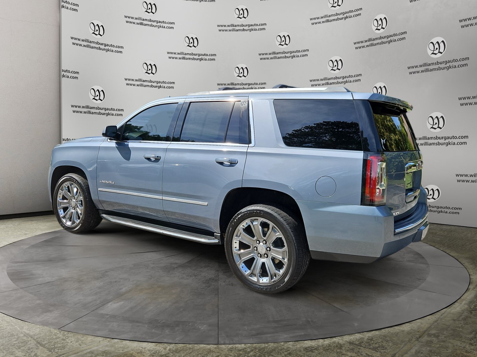 Used 2016 GMC Yukon Denali w/ Open Road Package AWD/4WD image 3