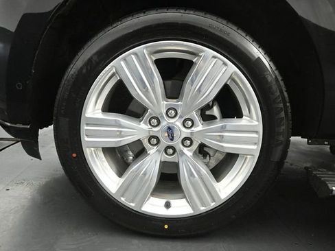 Certified 2024 Ford Expedition Max Platinum image 30