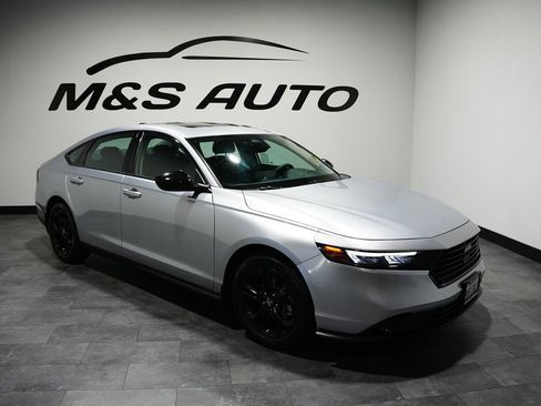 Used 2025 Honda Accord SE image 7