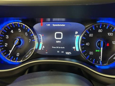 New 2027 Chrysler Pacifica Select FWD image 32