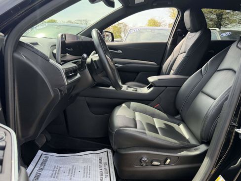 Certified 2024 Cadillac XT4 Premium Luxury AWD/4WD image 9