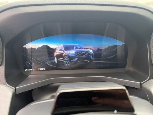 Used 2025 Ford Explorer ST-Line w/ Premium Package image 21