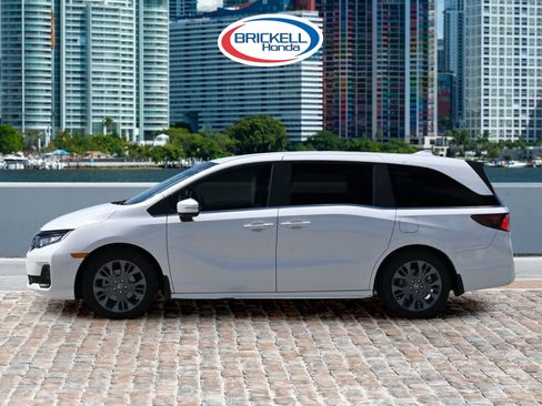 New 2025 Honda Odyssey Touring image 4