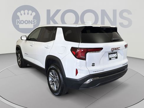 New 2026 GMC Terrain Elevation w/ Technology Package II FWD image 4