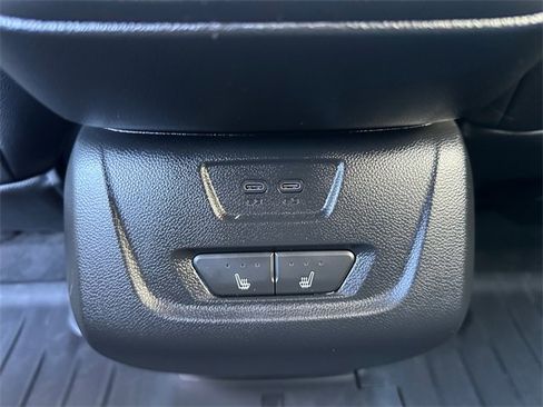 Used 2024 Chevrolet Blazer EV RS image 33