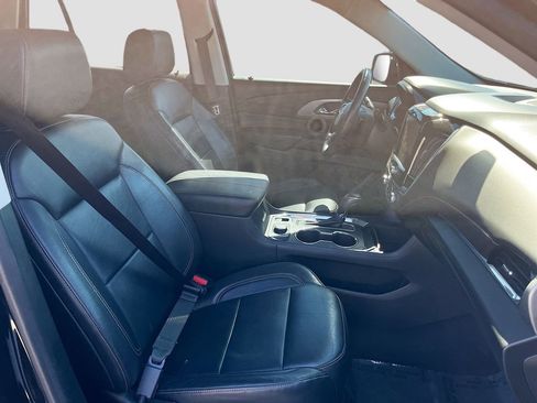 Used 2020 Chevrolet Traverse RS FWD image 30