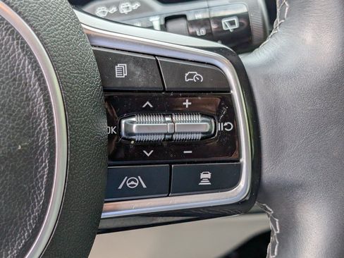 Used 2024 Kia Sorento S FWD image 23
