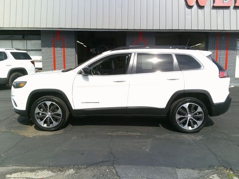 Used 2022 Jeep Cherokee Limited w/ Elite Package image 2