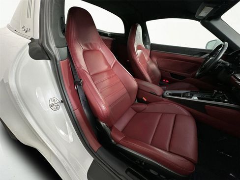Used 2023 Porsche 911 Targa 4S image 21